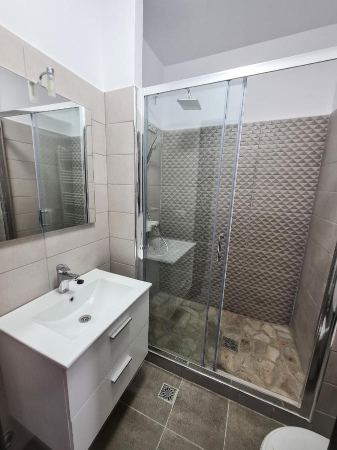 Pensiunea Lavanda, Piatra-Neamt Piatra Neamţ Exterior foto