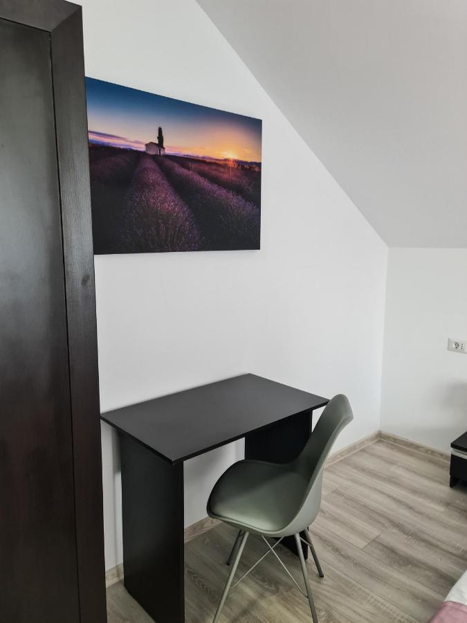 Pensiunea Lavanda, Piatra-Neamt Piatra Neamţ Exterior foto